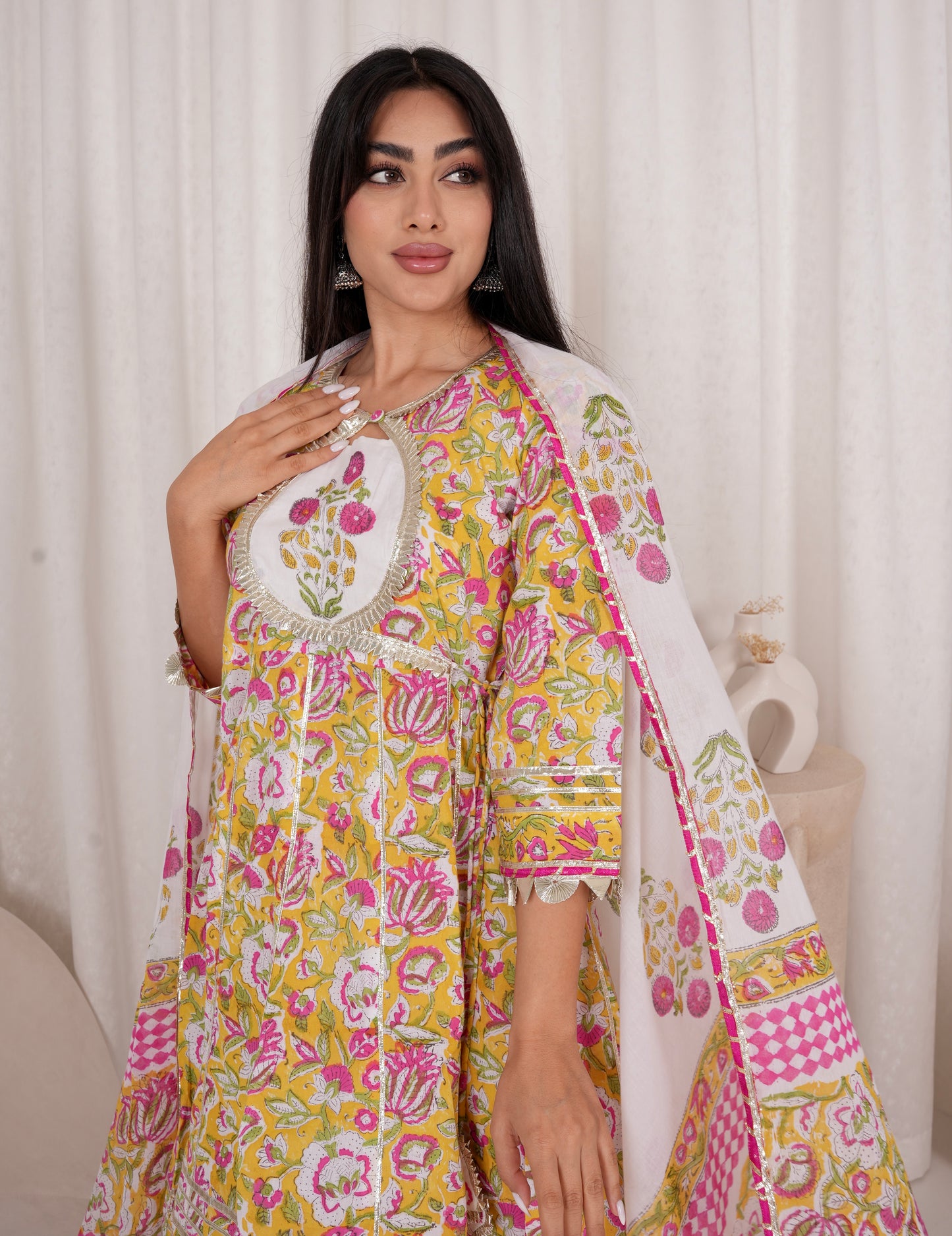 Daffodil Gharara Set