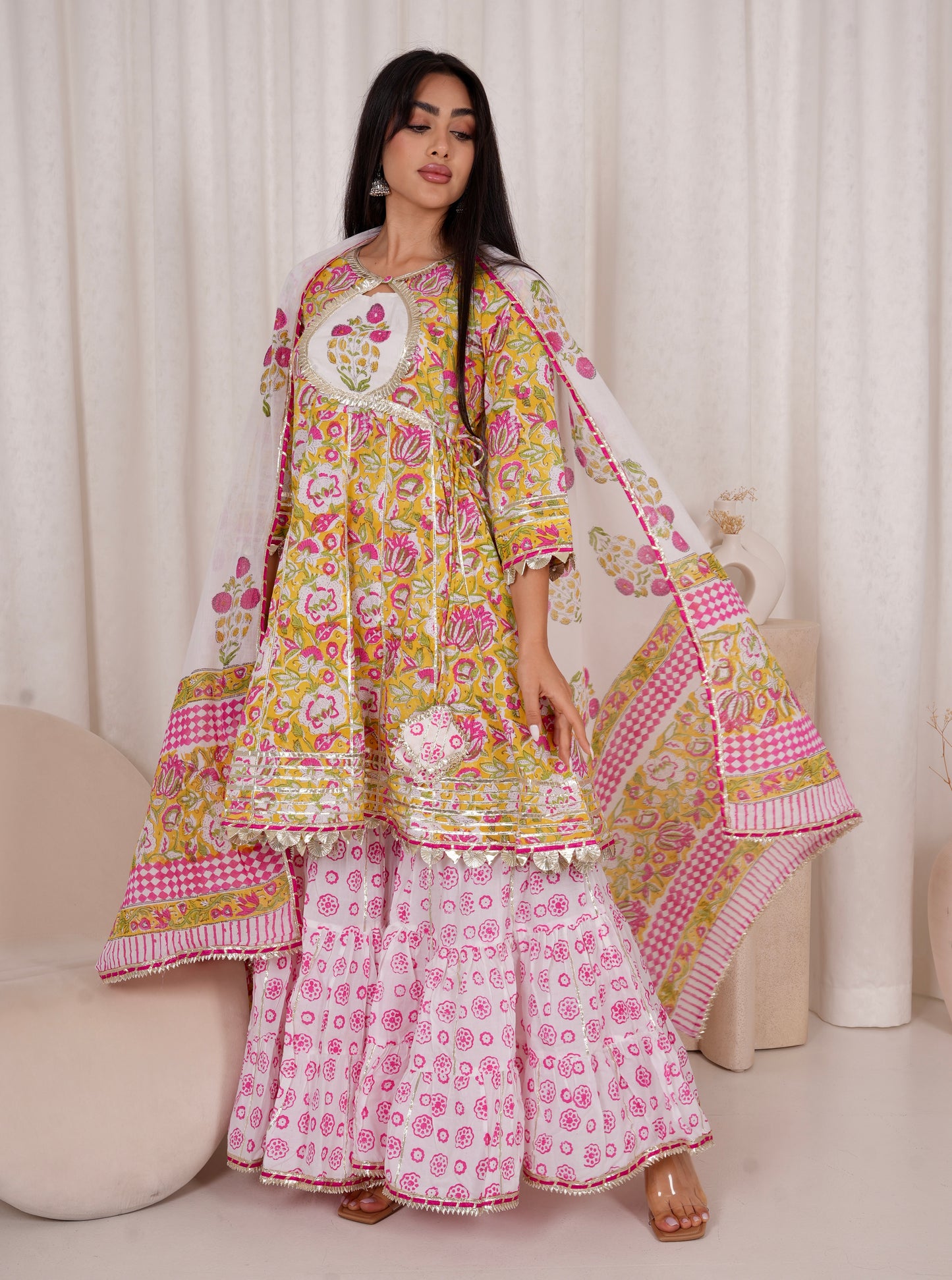 Daffodil Gharara Set